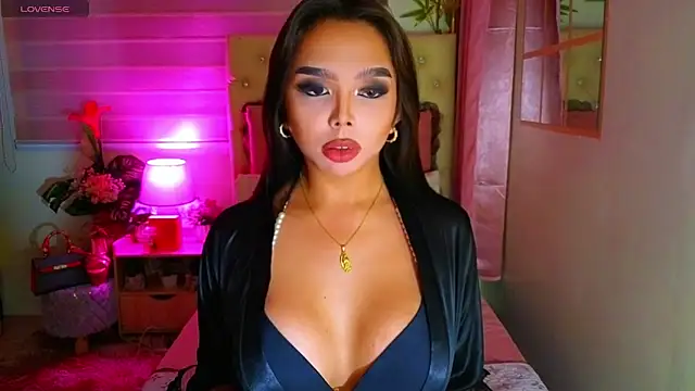 MoniqueCeleste online show from June 19, 4:33 pm
