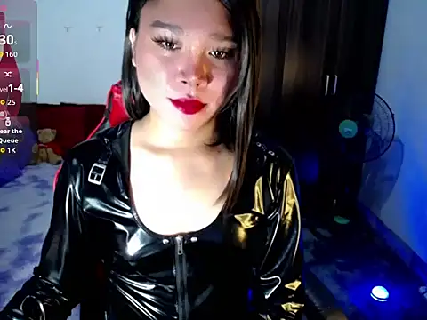 Urassiansweetcummer online show from August 3, 3:06 am