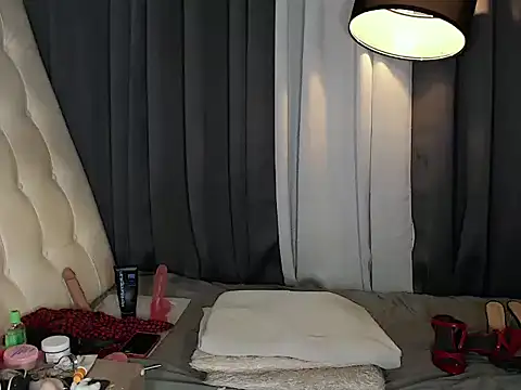 Foxxy Barbie online show from June 26, 7:56 am
