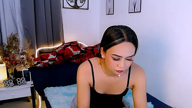 Zialustts online show from September 25, 3:30 pm