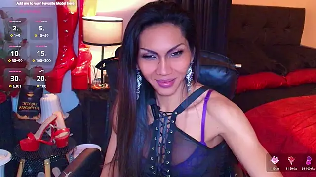 JadeScarlet LoveLace online show from October 27, 8:50 pm