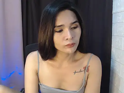 sweetsasha68 online show from June 16, 1:46 pm