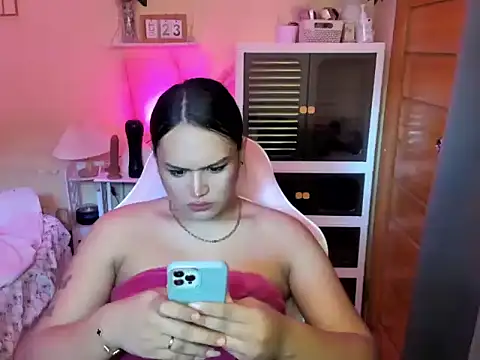 urluscious russel online show from October 23, 10:47 pm