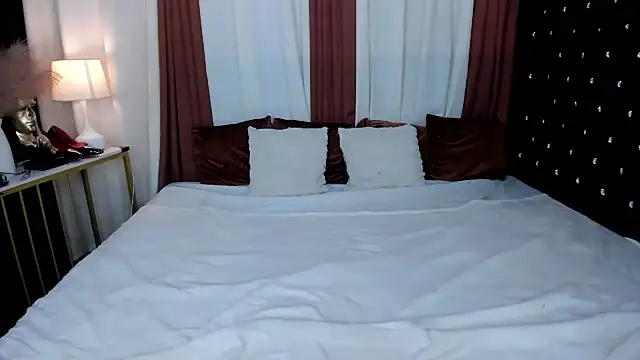 BriannaMckinley online show from December 4, 9:13 am