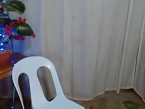 laura leeforever online show from July 10, 1:54 am