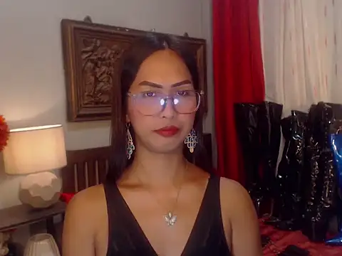 Nathalieheartt online show from August 4, 3:12 am