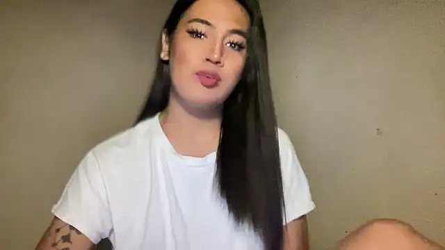 Snapshot of fallon_empress143 chatting on September 16, 9:19 pm fallon empress143 online show from September 16, 9:19 pm