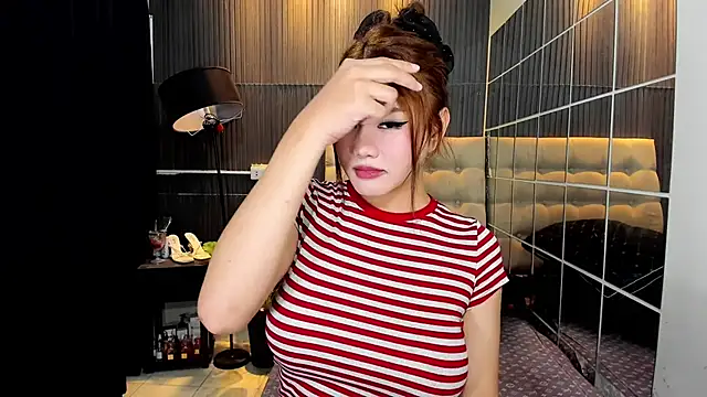 delightfulprincessts online show from May 14, 8:06 pm