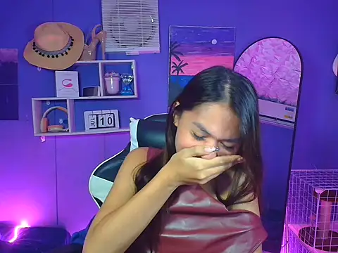 urgirljane online show from June 10, 6:24 am