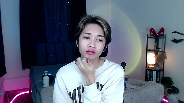 Lavictoriathegreat online show from December 14, 8:26 pm