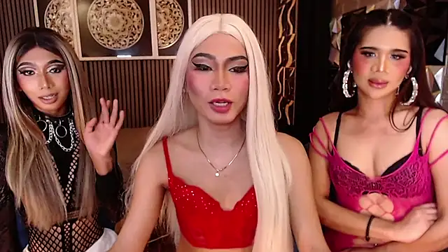 BigCockMaxineTS online show from June 29, 1:11 pm