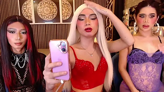 BigCockMaxineTS online show from June 30, 1:33 pm