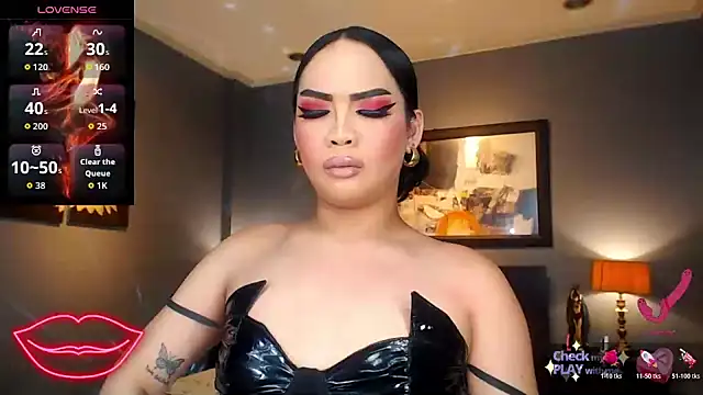 FridaHumphrey online show from April 5, 7:23 pm