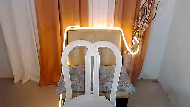 seductive nikki online show from November 25, 9:17 pm