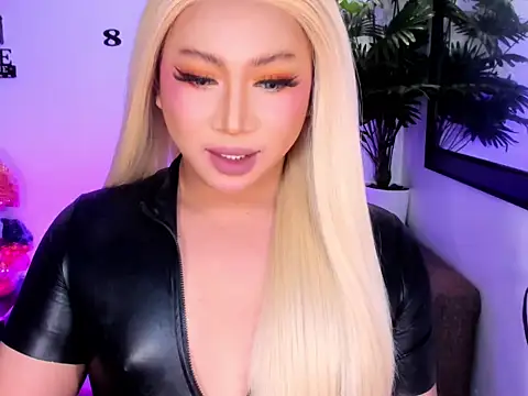 Madisonwill online show from March 18, 4:17 pm