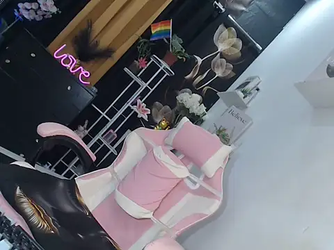 miss strongerthanbefore03 online show from June 14, 11:06 pm