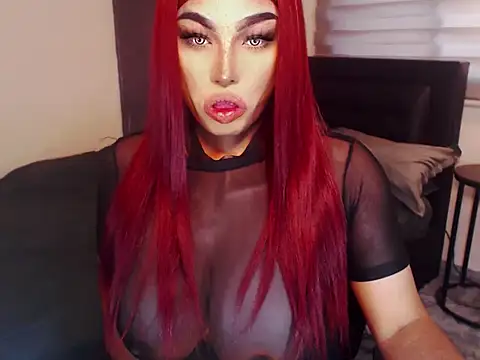 xTrixieMae online show from July 31, 1:05 am