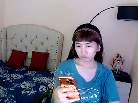 ShantalFoxxy  online show from June 11, 12:32 am