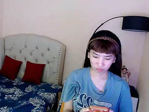ShantalFoxxy  online show from June 12, 6:56 am