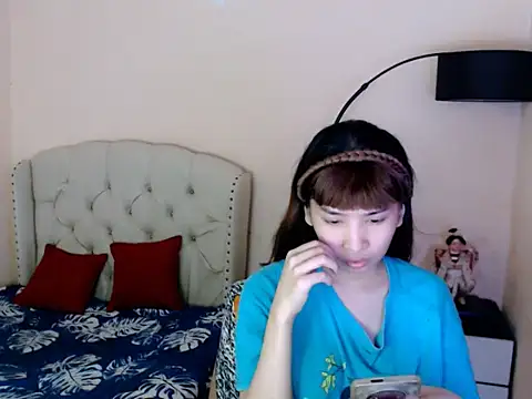 ShantalFoxxy  online show from July 5, 3:22 am