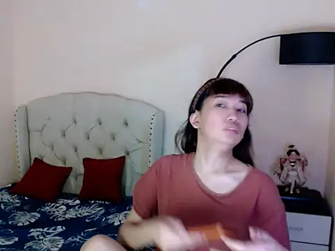 ShantalFoxxy  online show from July 12, 1:20 am