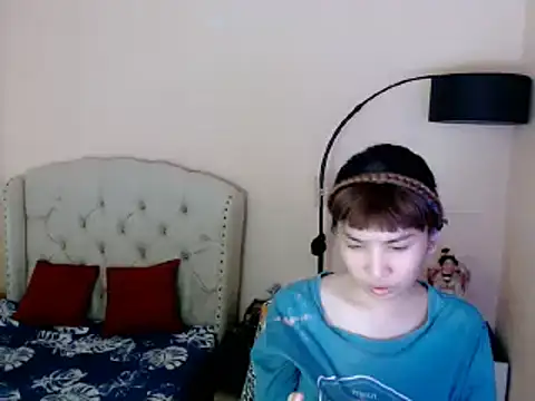 ShantalFoxxy  online show from July 19, 2:05 am