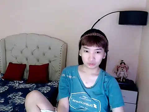 ShantalFoxxy  online show from July 21, 12:02 am