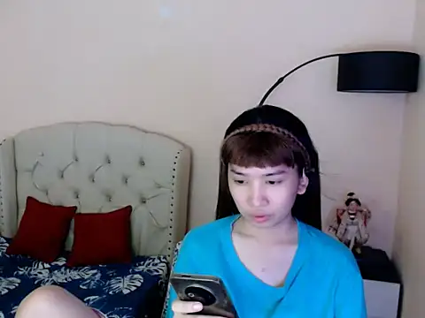 ShantalFoxxy  online show from July 25, 7:28 am
