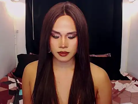 YllanaAltheaXxX online show from February 16, 2:48 pm