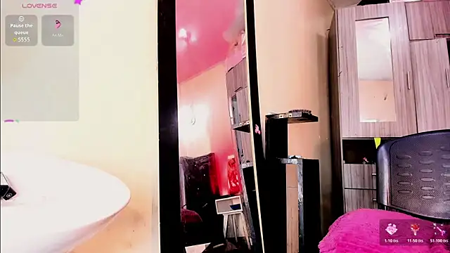 Rossedewitt  online show from February 13, 7:43 pm