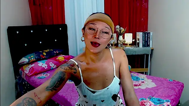 fantasticsophia69 online show from January 7, 12:08 pm