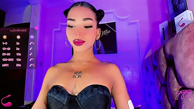 LADY-HOT-SEXY- online show from July 18, 6:09 am