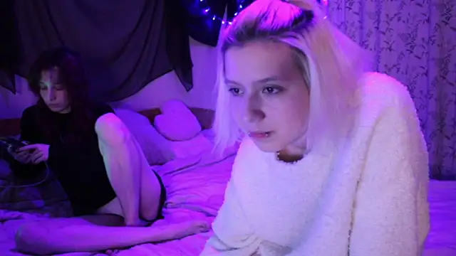 Avny Loki online show from December 15, 2:07 am