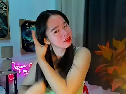 imyourtinybuuny online show from December 14, 4:07 am