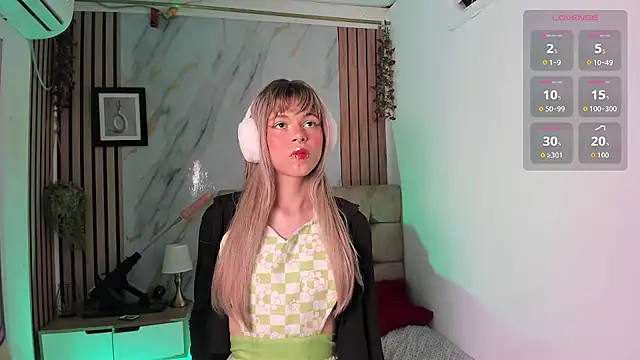 Vanessa Jenner online show from June 12, 8:52 pm