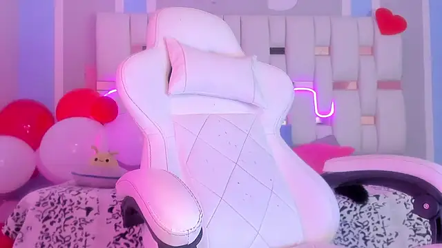 MilkWhore1 online show from February 22, 7:49 pm