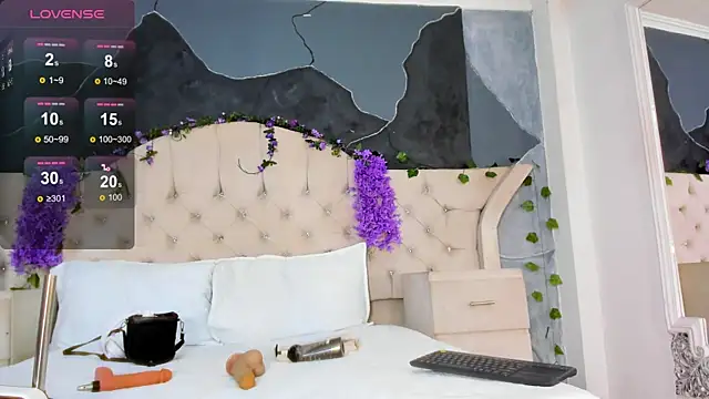 AmbarFoxx  online show from July 16, 5:13 am