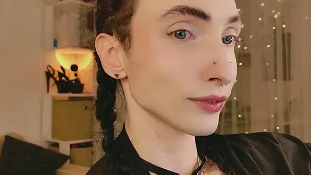 Queen of tease online show from March 7, 6:03 pm