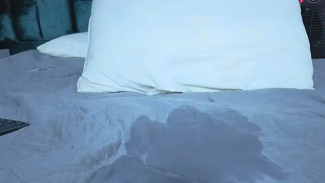 Emma Foxi online show from March 26, 9:07 pm