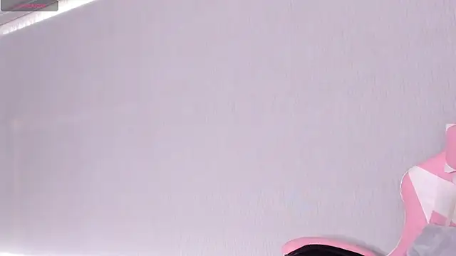 kendal hot01 online show from January 12, 2:24 pm