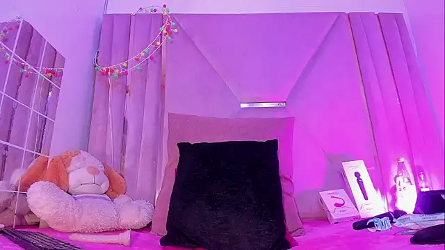jazmin waked online show from July 4, 5:13 am
