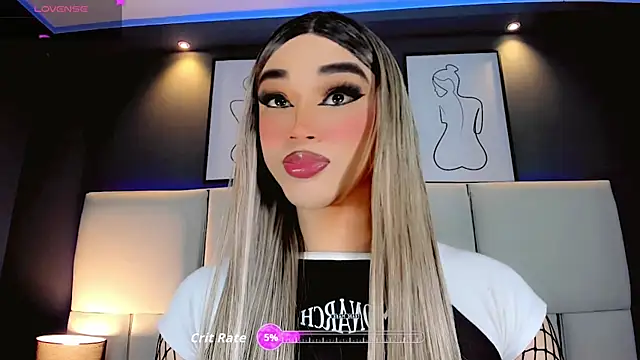 Valeriasmiithh online show from November 14, 9:01 pm