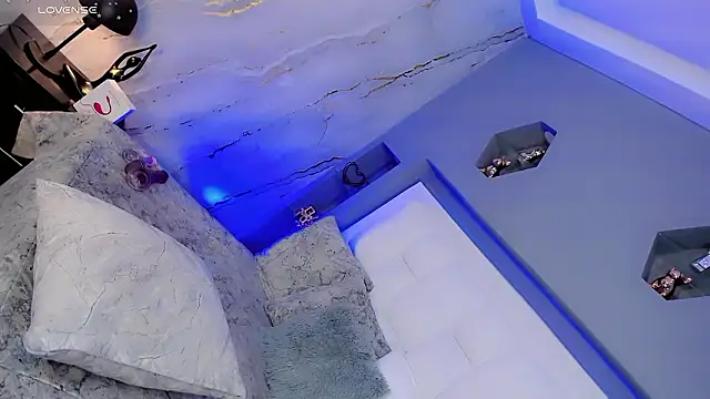 Ariia-janee online show from February 28, 4:52 am