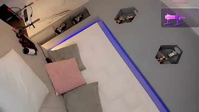 Ariia-janee online show from April 8, 5:42 am