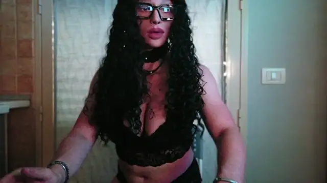 crisfaby69 online show from June 27, 6:14 pm