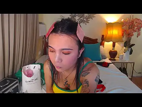 TyraEvangelista online show from November 24, 2:25 am