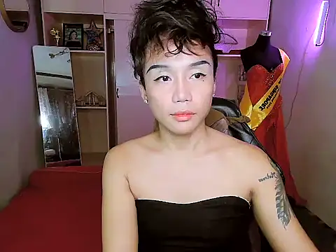 YourNikkieXxx online show from October 26, 1:40 pm