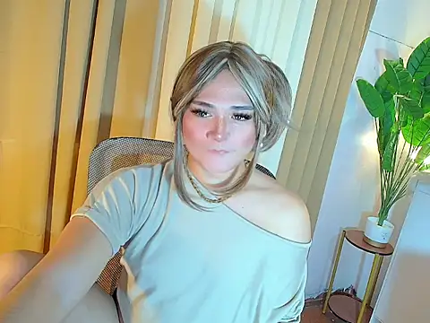 ScarletMoore online show from April 21, 4:08 am