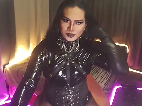 Hail ur Dominant online show from October 29, 6:50 pm