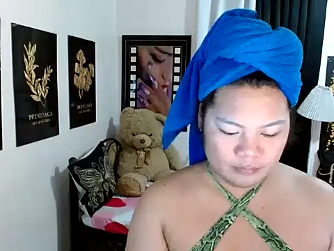 TSbrianaHugeCock online show from April 8, 4:30 pm